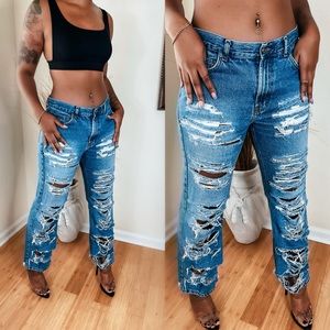 REWORKED COLLECTION | CHAPS DISTRESSED JEANS